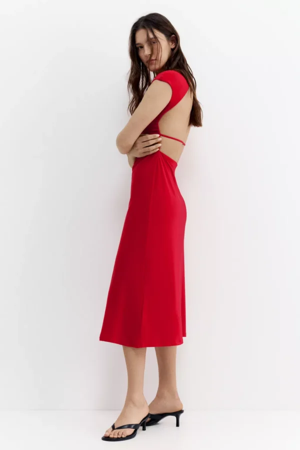 فستان ميدي مفتوح الظهر